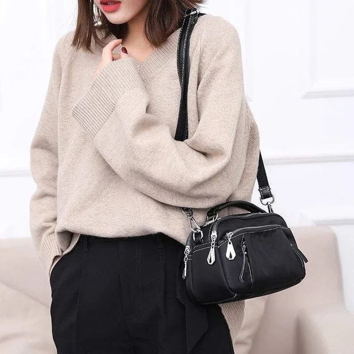 MULTI POCKETS SOFT LEATHER BAG