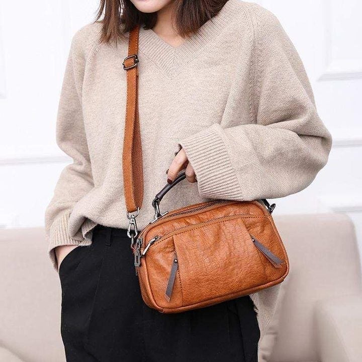 MULTI POCKETS SOFT LEATHER BAG