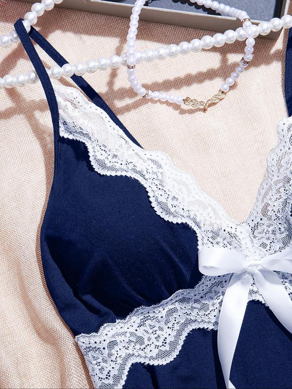 【Plus Size】 Contrast Lace Bow Decor Cami Nightdress, Elegant Ruffle Hem Split Thigh Nightgown, Women's Sleepwear for All Seasons