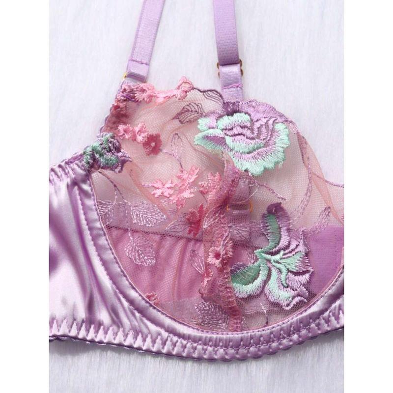 Woman's Sexy Lingerie Set Gathering Garter Belt With Steel Support Bra Flower Embroidery 3 Pieces Set Fabric Womenswear