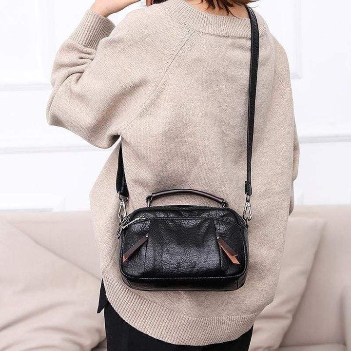 MULTI POCKETS SOFT LEATHER BAG