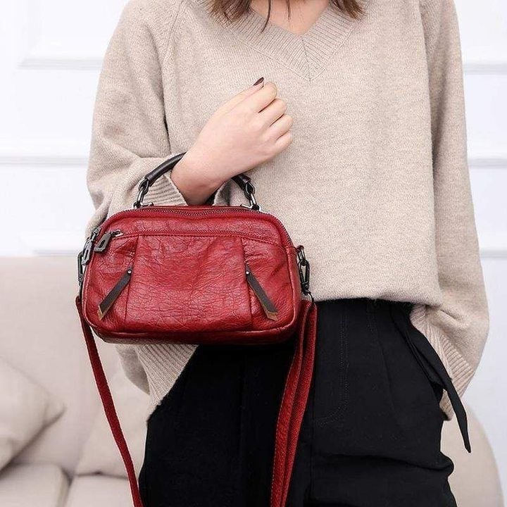 MULTI POCKETS SOFT LEATHER BAG