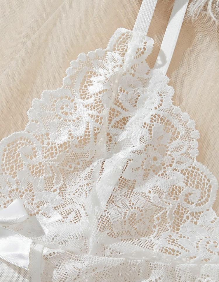 Ugreat Women's Contrast Lace Bow Decor Cami Nightdress with Thong, Comfort Night Gown for Women, Spaghetti Strap Backless, Elegant & Silky Design Green Glam Womenswear Loungewear Fitted Sleeveless Nightwear  night gown women Homewear Minimalist