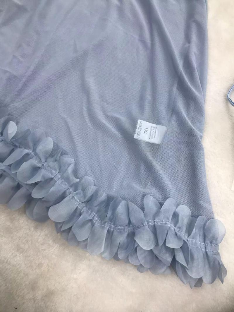 【Plus Size】 Petal Decor Sheer Mesh Cami Nightdress & Thong Sexy Lingerie Set, Romantic Criss Cross Backless Slip Nightgown & Panty, Women's Sleepwear for All Seasons